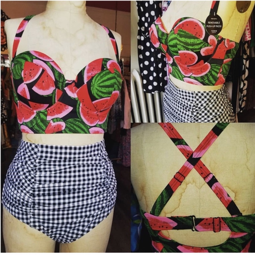 Swimsuit bikini top